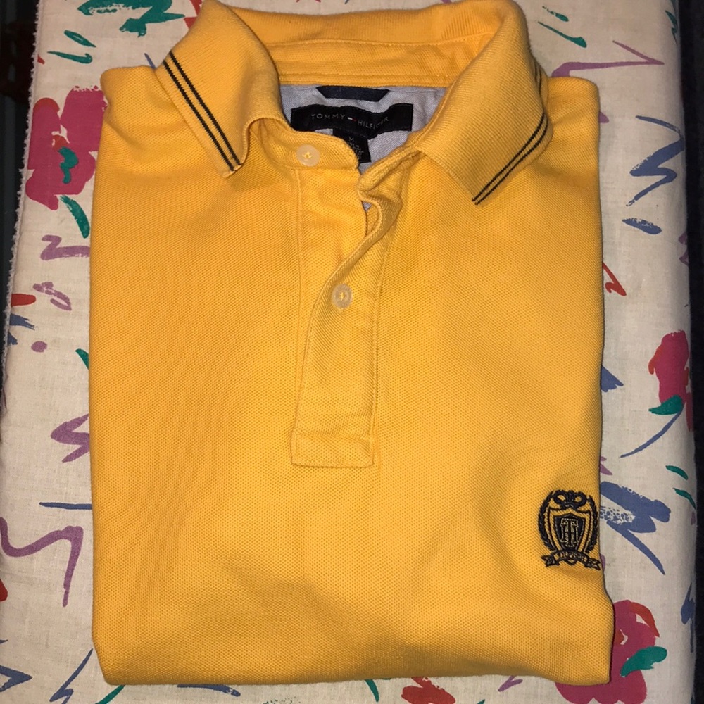 Yellow polo. Tommy Hilfiger